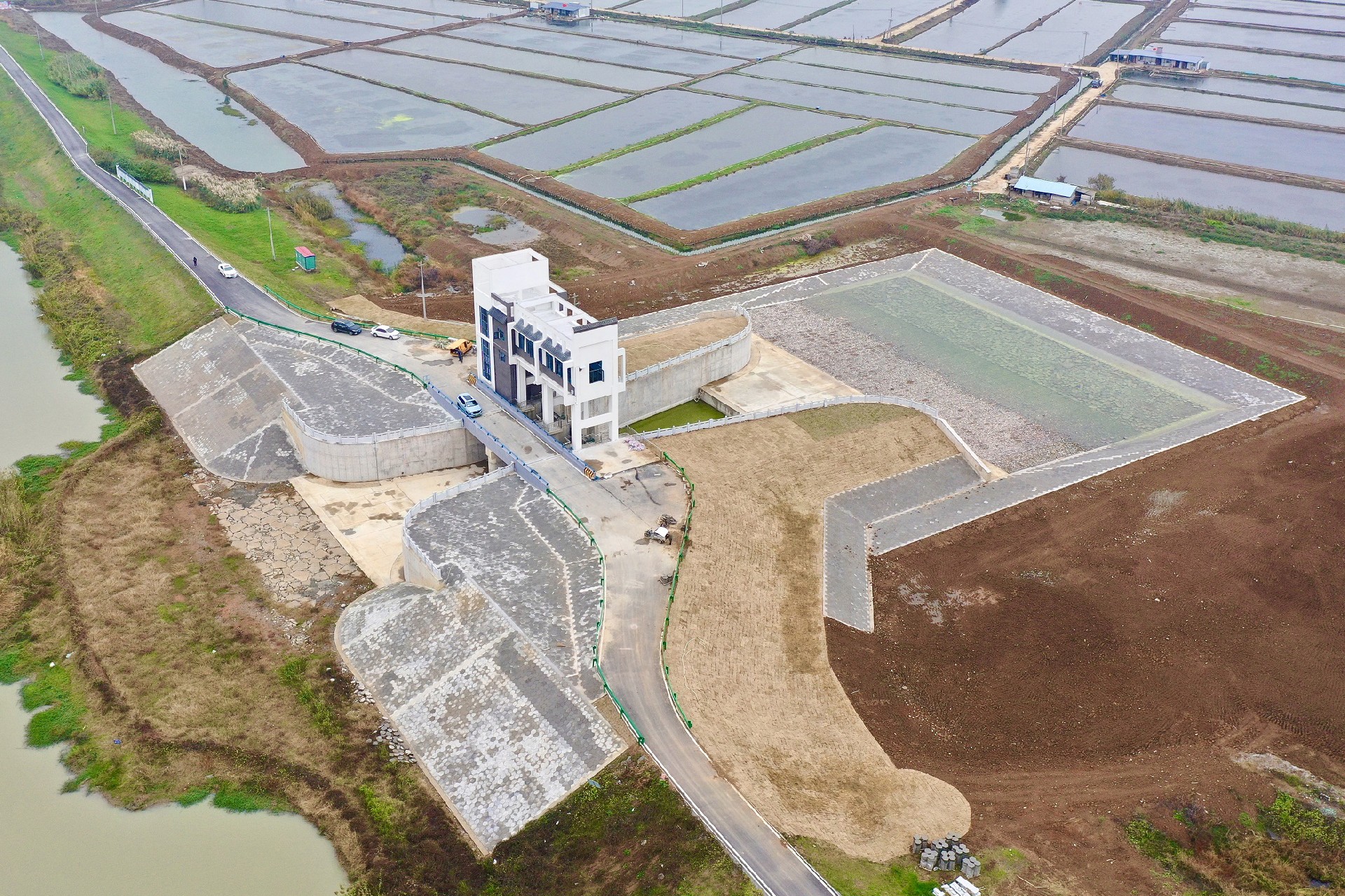 蒿子圩進退洪閘