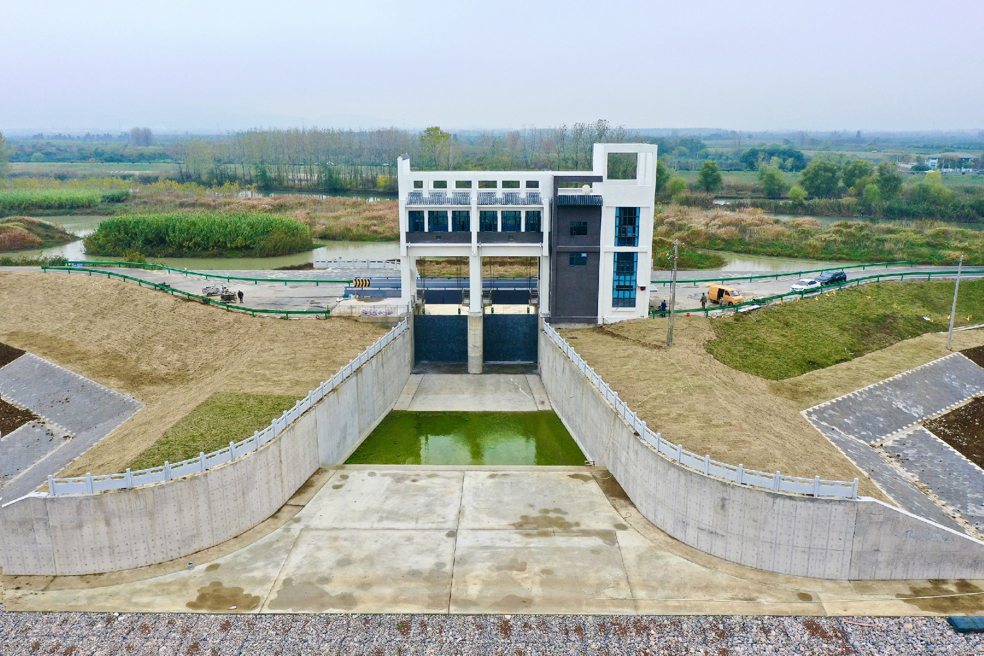 蒿子圩進退洪閘